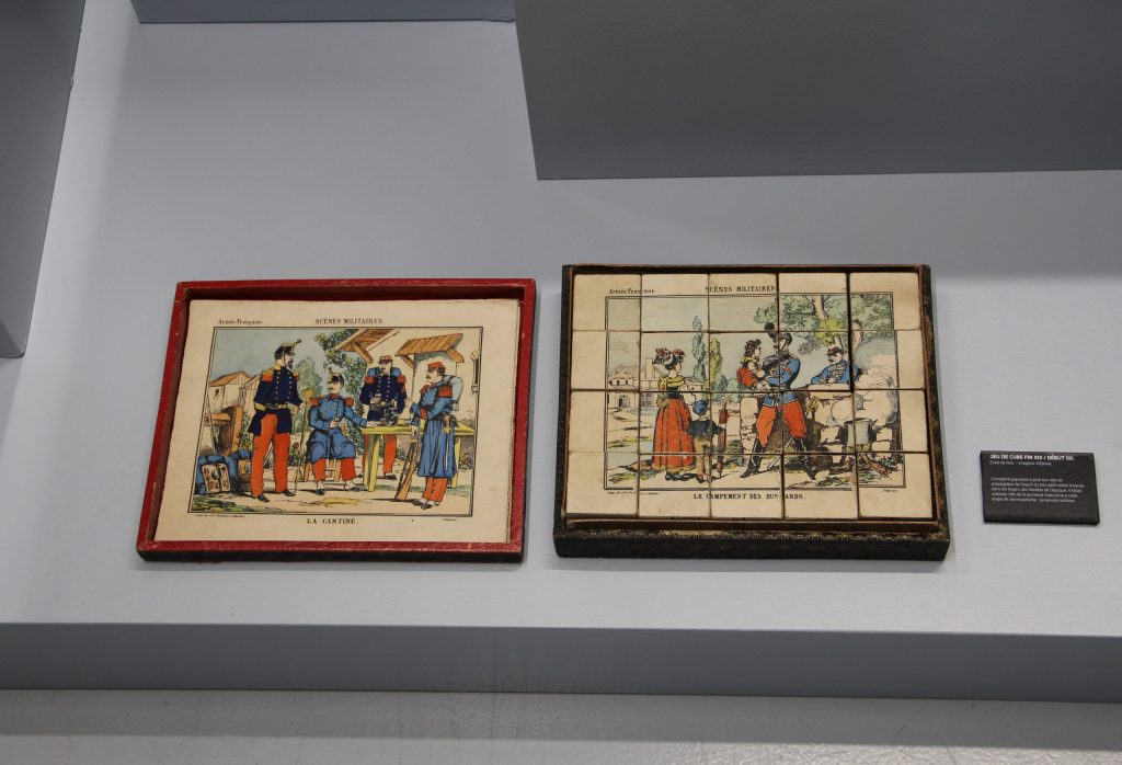 Vues de l'exposition Waterlöo Divin Strasbourg à La Trézorerie